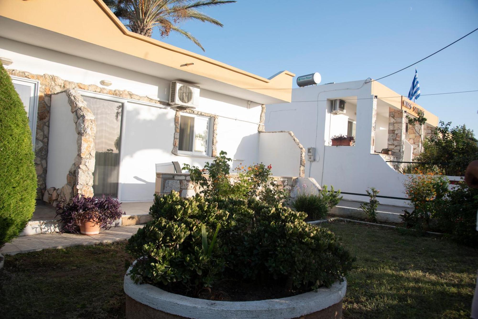 Nikos Studios Kefalos  Exterior photo